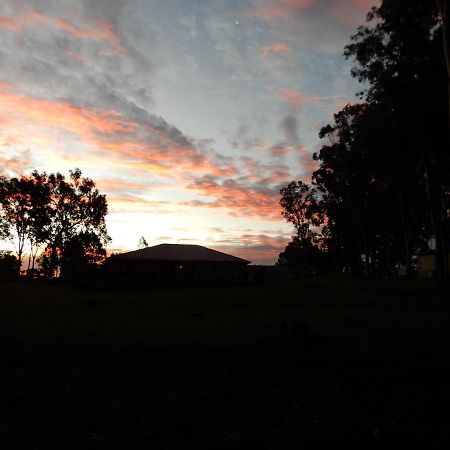 Scenic Sunsets@Tamborine Hotel Екстериор снимка